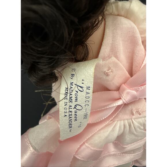 Madame Alexander Glittering Memories 1992 MADC Convention PROM QUEEN + Necklace - Picture 9 of 11